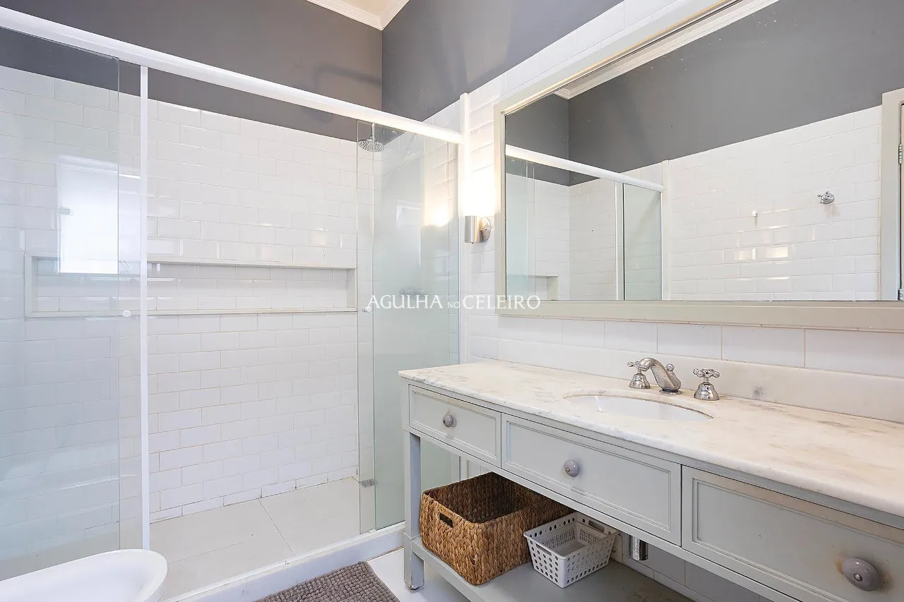 Charme e elegância para viver com conforto no Jardim Europa. – 22240