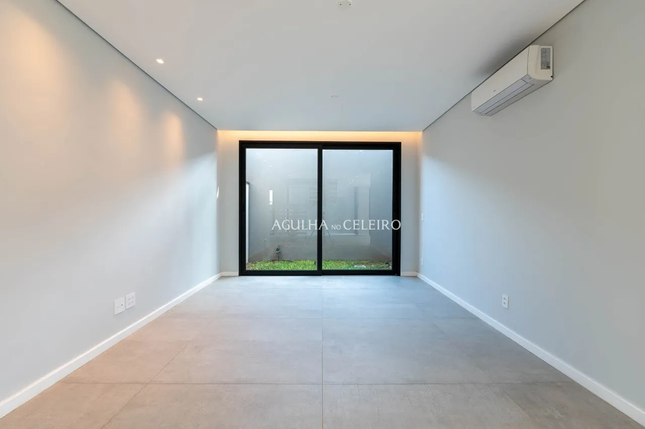 Casa Nova de Alto Padrão em Frente ao Clube Monte Líbano – 22252