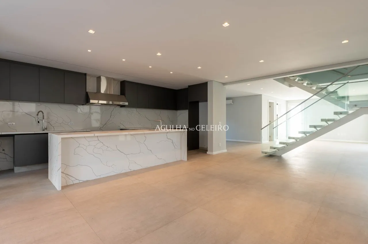 Casa Nova de Alto Padrão em Frente ao Clube Monte Líbano – 22252