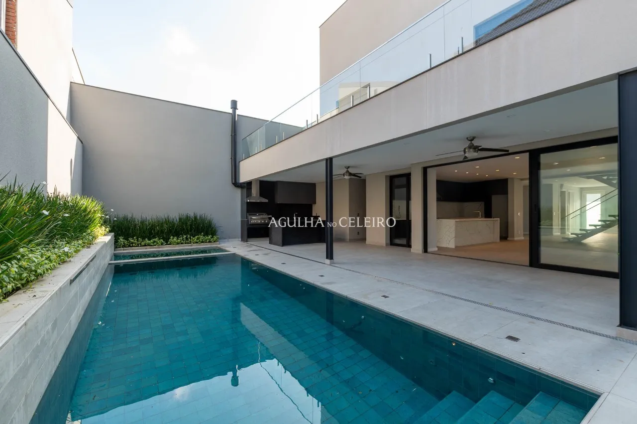Casa Nova de Alto Padrão em Frente ao Clube Monte Líbano – 22252