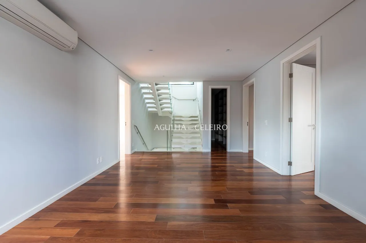 Casa Nova de Alto Padrão em Frente ao Clube Monte Líbano – 22252