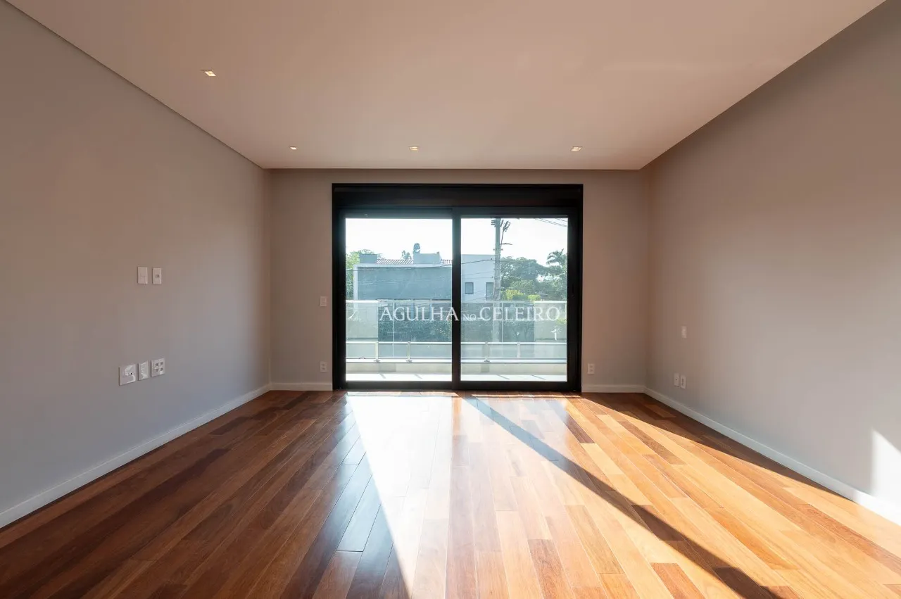 Casa Nova de Alto Padrão em Frente ao Clube Monte Líbano – 22252
