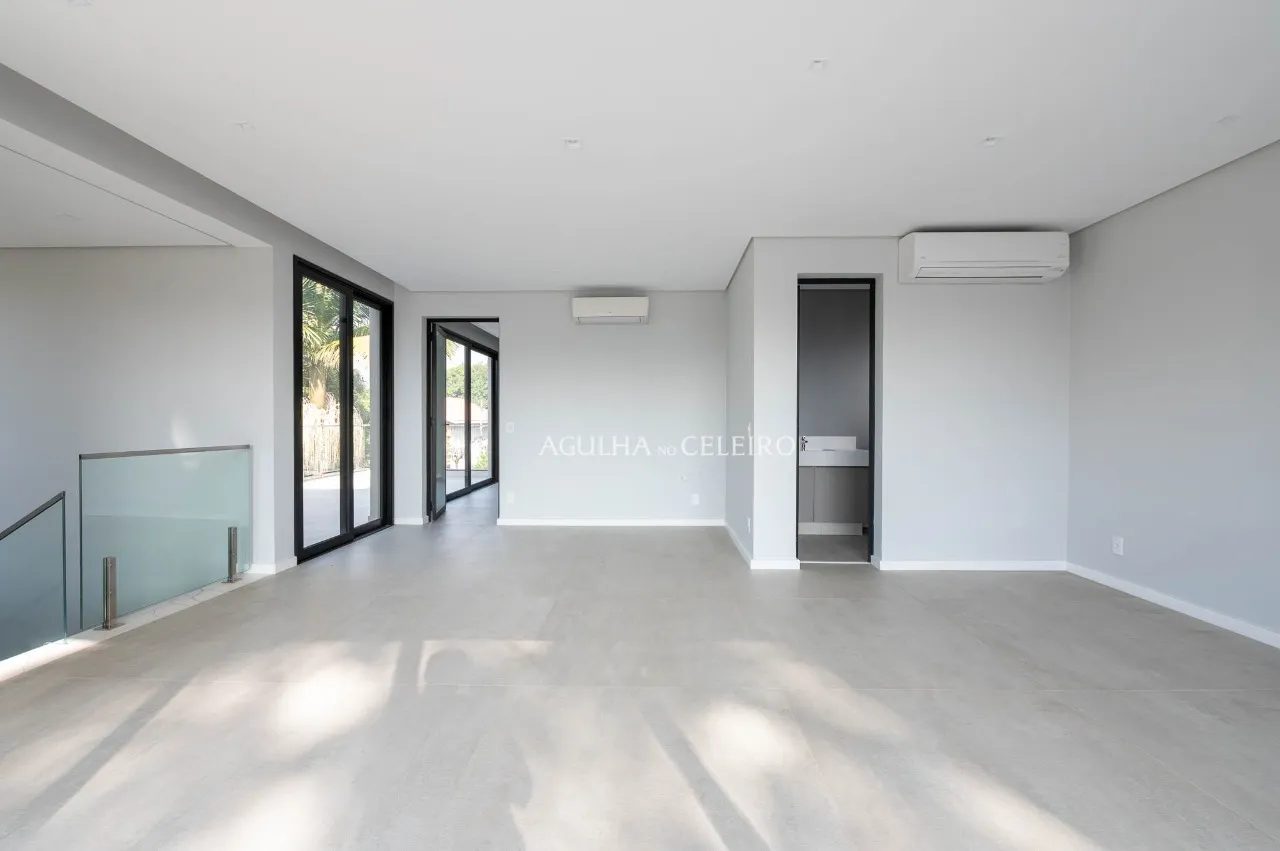 Casa Nova de Alto Padrão em Frente ao Clube Monte Líbano – 22252