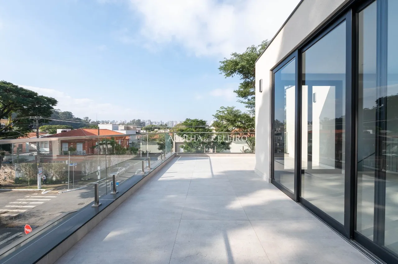 Casa Nova de Alto Padrão em Frente ao Clube Monte Líbano – 22252