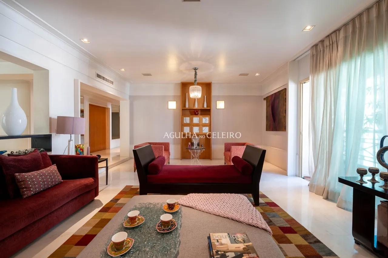 Amplitude, elegância e localização privilegiada. – 22296