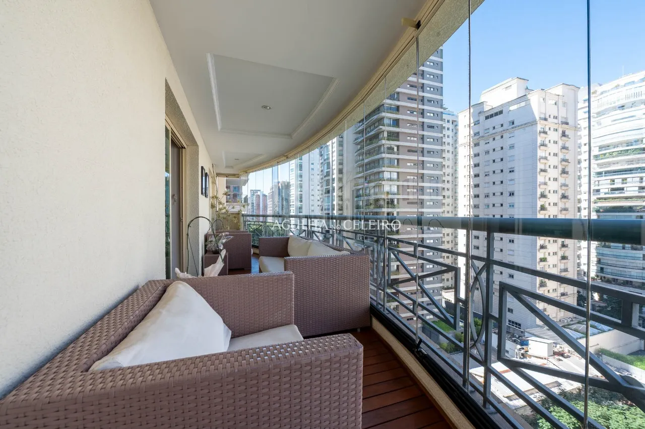 Amplitude, elegância e localização privilegiada. – 22296