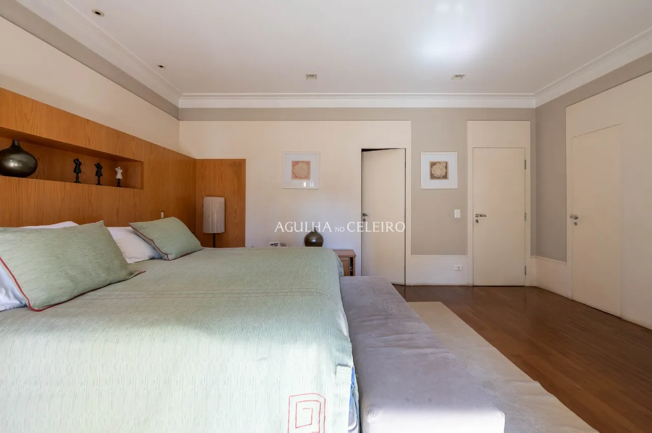Amplitude, elegância e localização privilegiada. – 22296