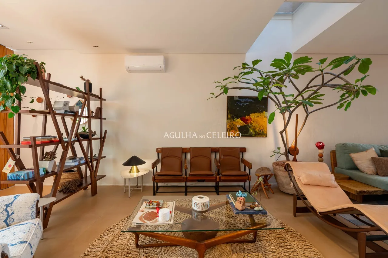 Casa de vila encantadora à venda no Itaim Bibi. – 22300