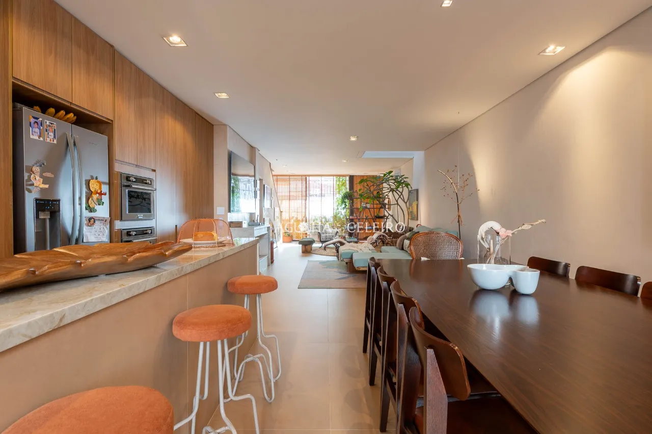 Casa de vila encantadora à venda no Itaim Bibi. – 22300