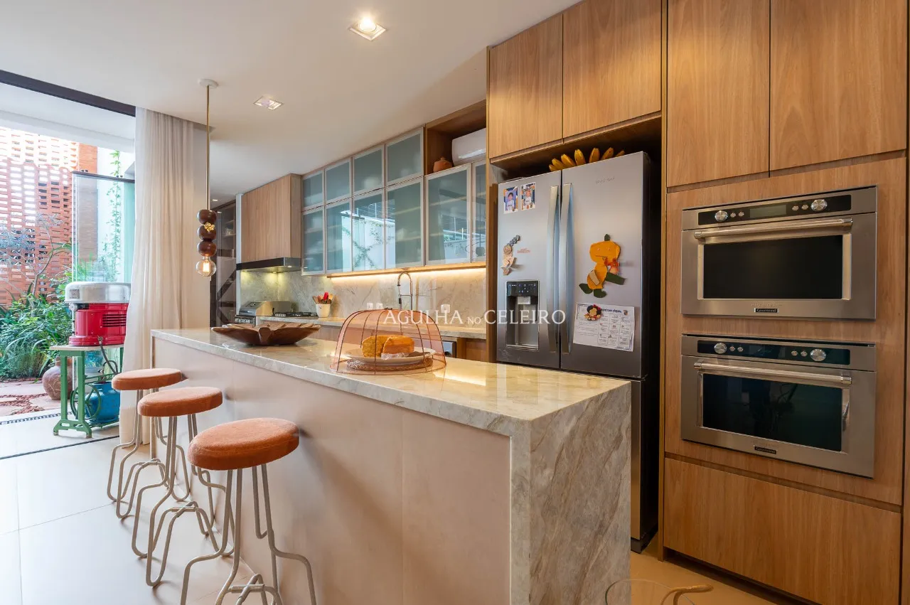 Casa de vila encantadora à venda no Itaim Bibi. – 22300