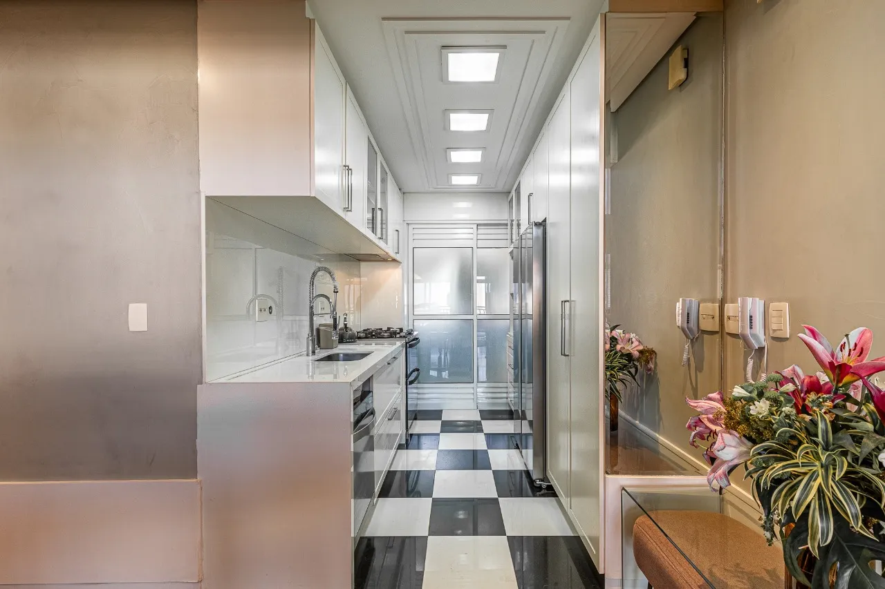 Apartamento em andar alto à venda no Jardim América – 22309