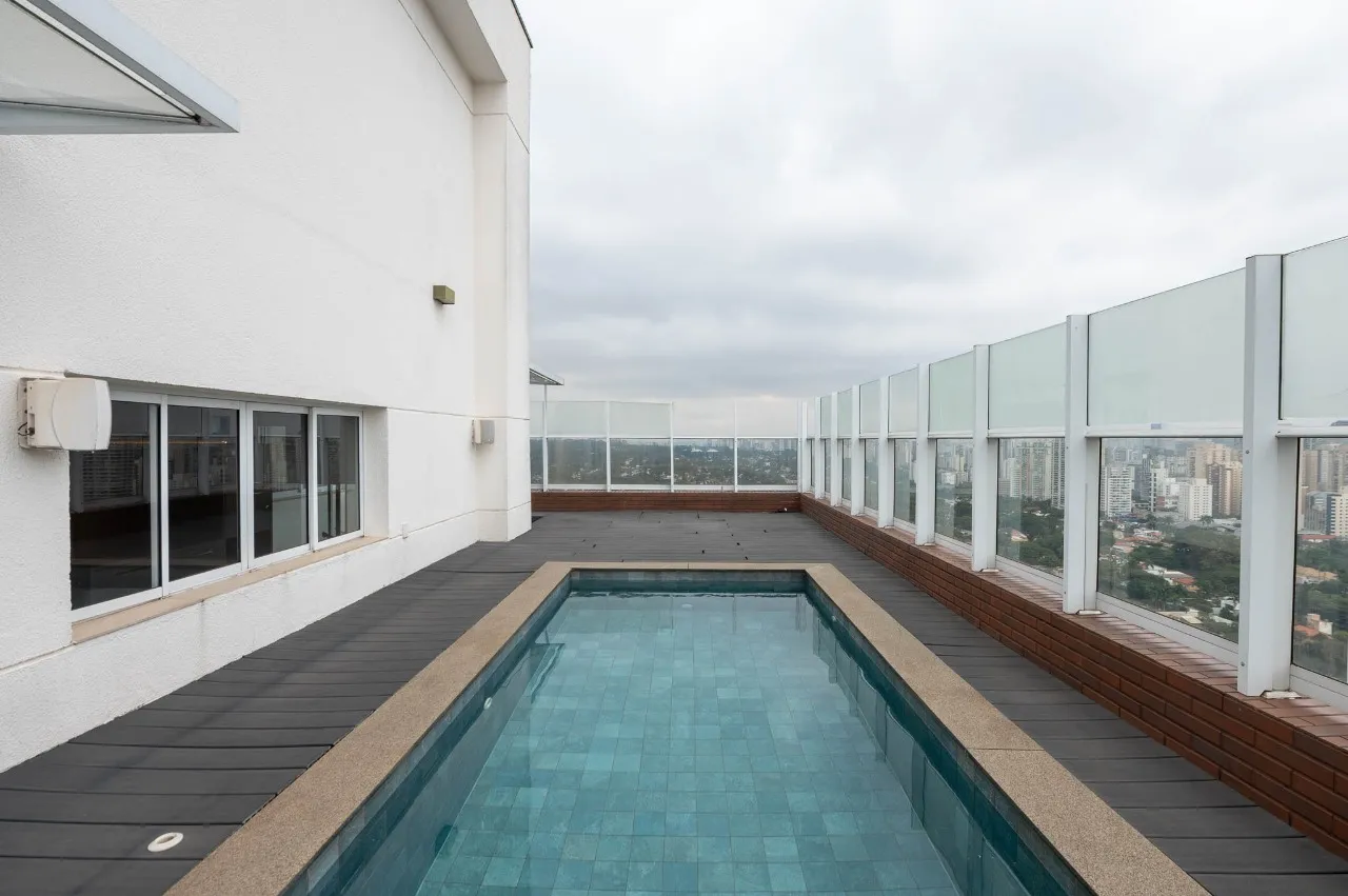 Cobertura com piscina privativa e vista panorâmica no Campo Belo. – 22340