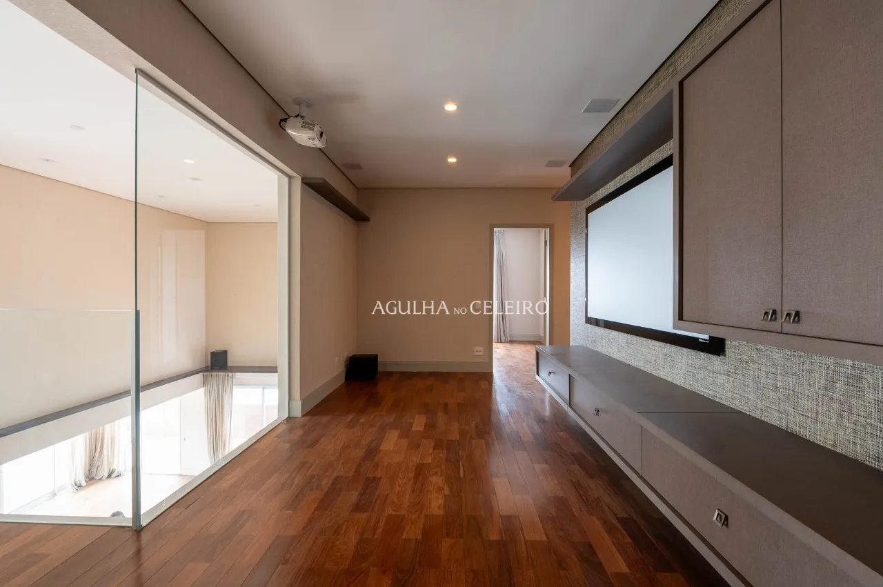 Cobertura com piscina privativa e vista panorâmica no Campo Belo. – 22340