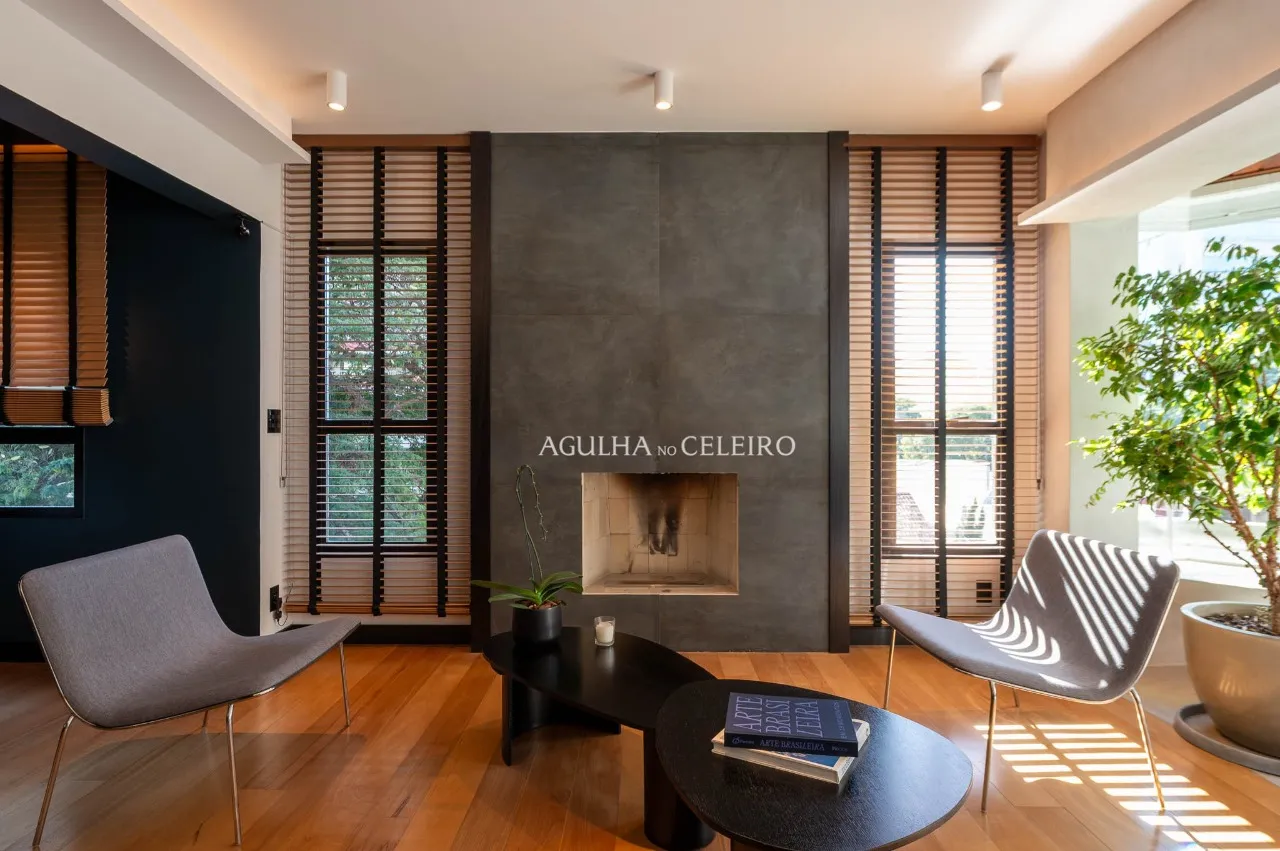 Apartamento Amplo, Iluminado e Bem Localizado – 22349