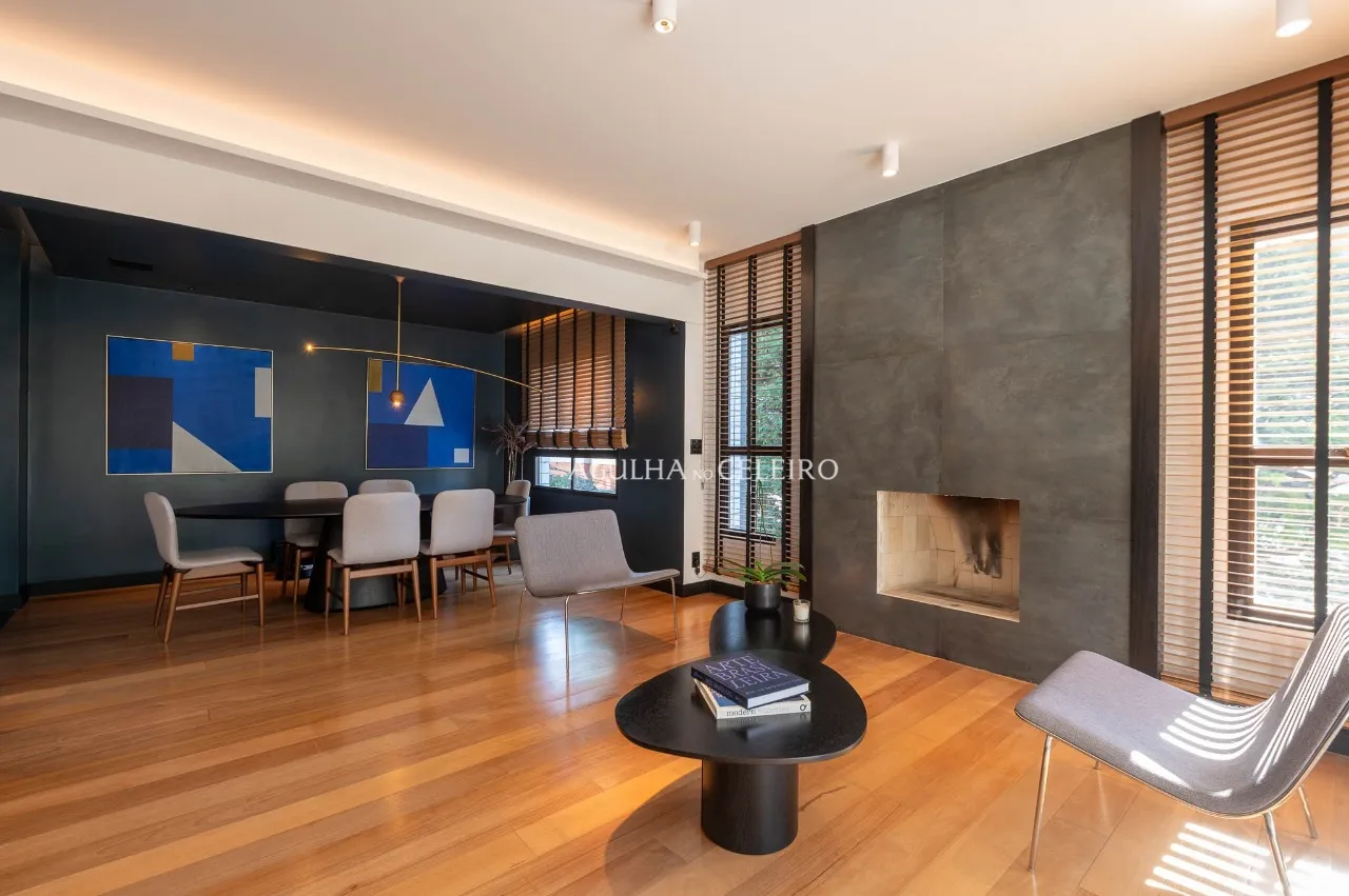Apartamento Amplo, Iluminado e Bem Localizado – 22349