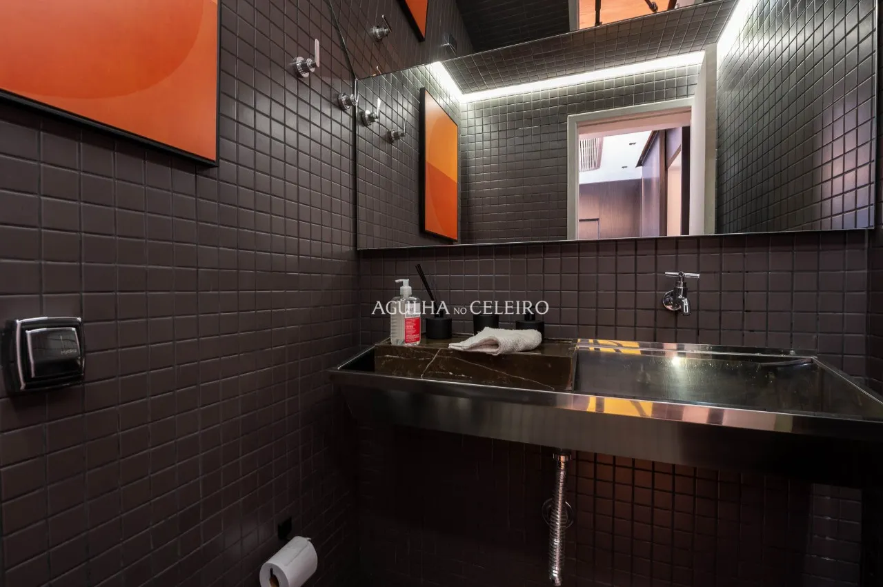 Apartamento Amplo, Iluminado e Bem Localizado – 22349