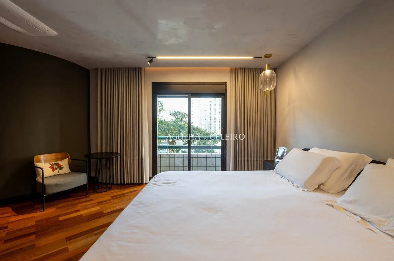 Apartamento Amplo, Iluminado e Bem Localizado – 22349