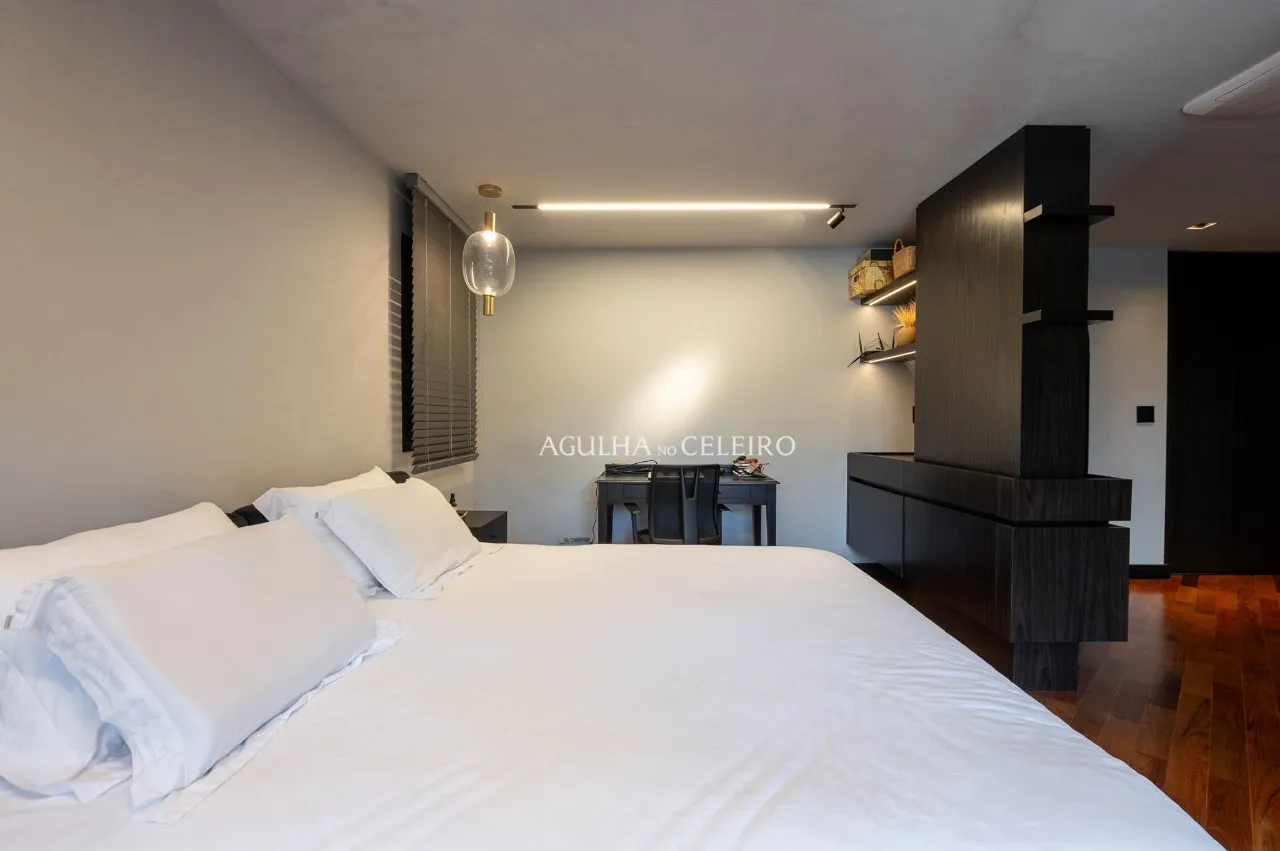 Apartamento Amplo, Iluminado e Bem Localizado – 22349