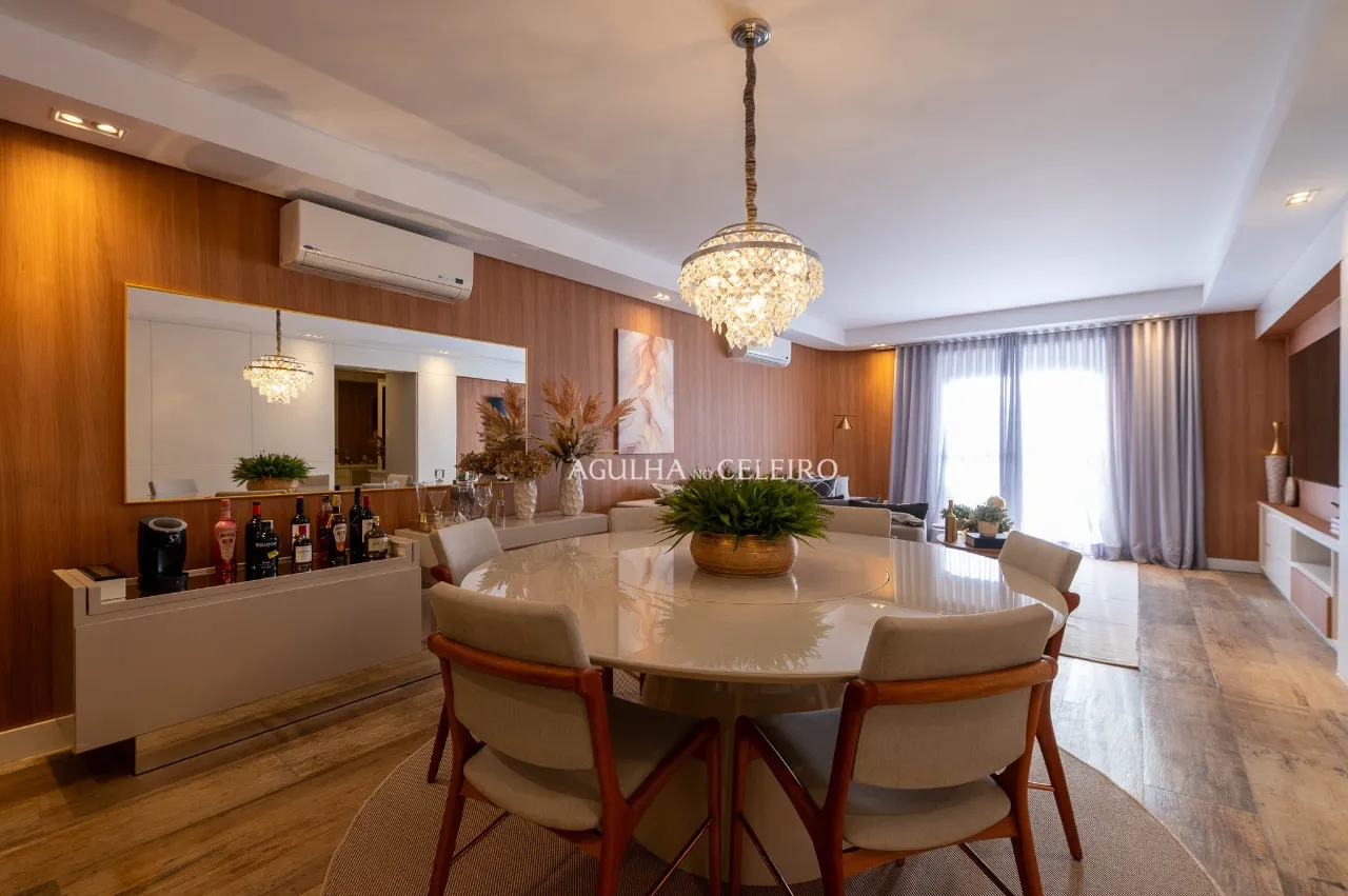 Apartamento de 220 m² totalmente reformado, com piscina, academia e 2 vagas – 22371