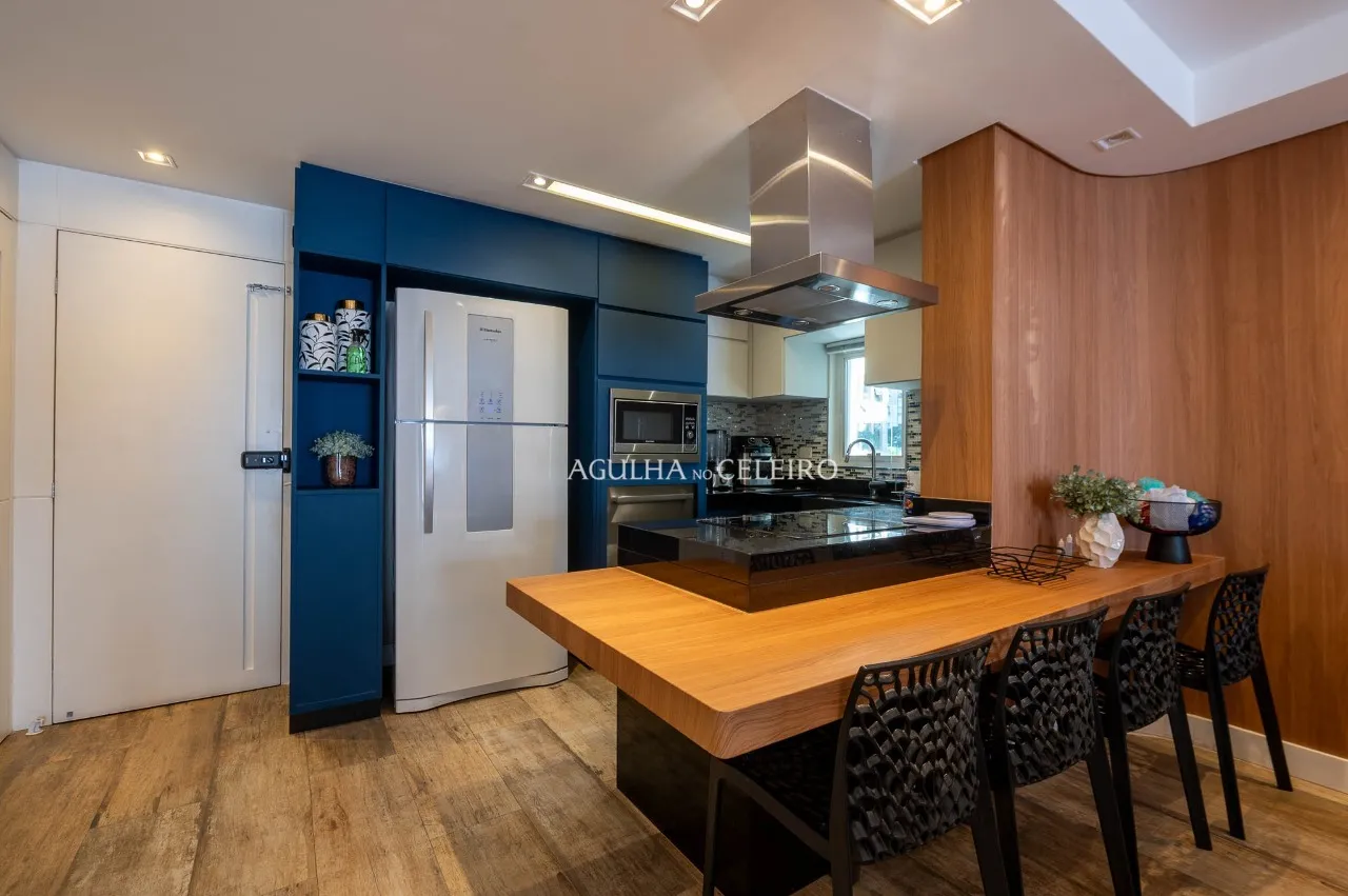 Apartamento de 220 m² totalmente reformado, com piscina, academia e 2 vagas – 22371