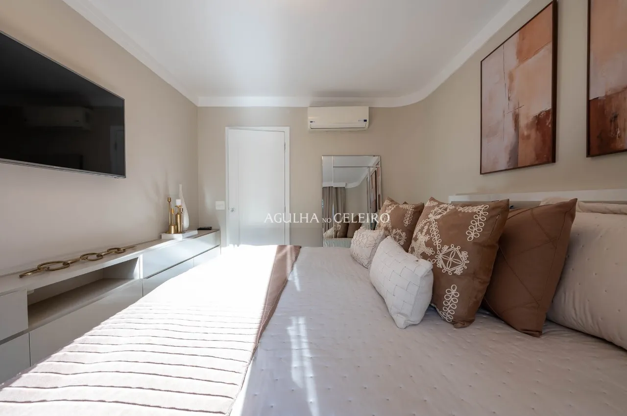 Apartamento de 220 m² totalmente reformado, com piscina, academia e 2 vagas – 22371