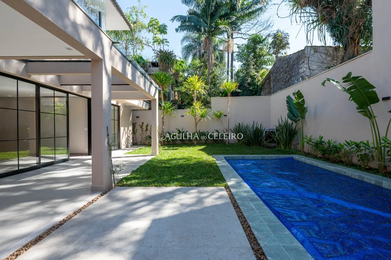 Casa super reformada à venda no Alto de Pinheiros – 22372