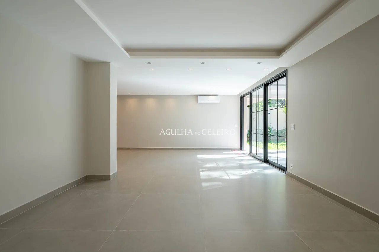 Casa super reformada à venda no Alto de Pinheiros – 22372