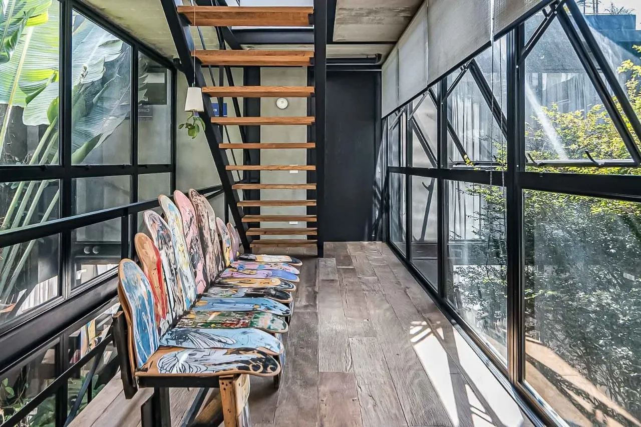 Casa no Jardim Luzitânia cheia de luz e jardim com jabuticabeira. A passos do Parque Ibirapuera. – 22451
