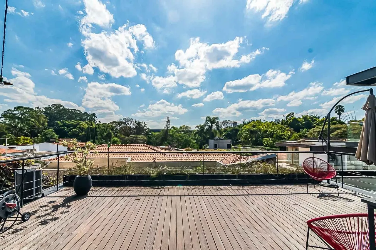 Casa no Jardim Luzitânia cheia de luz e jardim com jabuticabeira. A passos do Parque Ibirapuera. – 22451