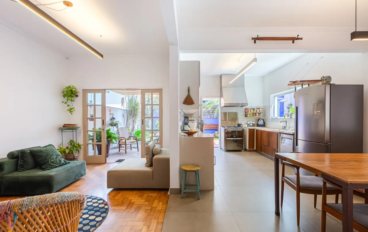 Casa deliciosa de se viver, com projeto acolhedor e cheio de luz natural, em Alto de Pinheiros. – 22465