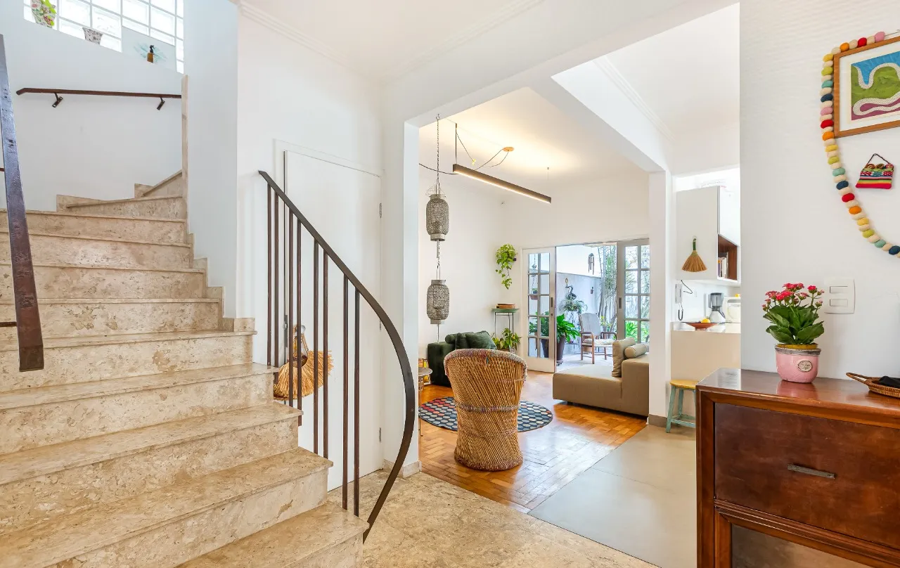 Casa deliciosa de se viver, com projeto acolhedor e cheio de luz natural, em Alto de Pinheiros. – 22465