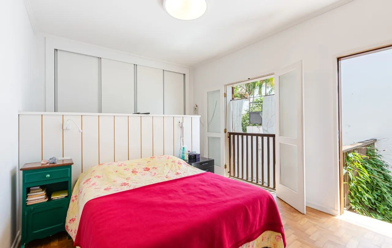 Casa deliciosa de se viver, com projeto acolhedor e cheio de luz natural, em Alto de Pinheiros. – 22465