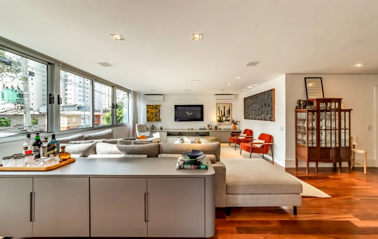 Apartamento reformado, com vista para as árvores e espaços pensados para viver o melhor do Itaim Bibi. – 22467