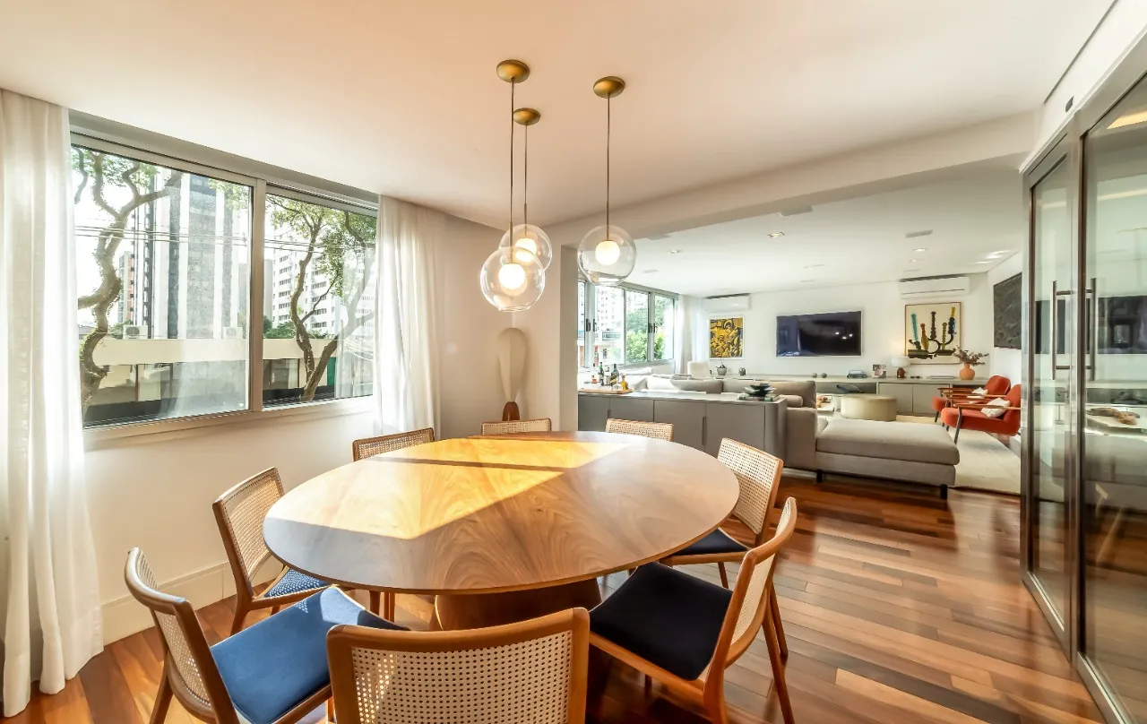 Apartamento reformado, com vista para as árvores e espaços pensados para viver o melhor do Itaim Bibi. – 22467