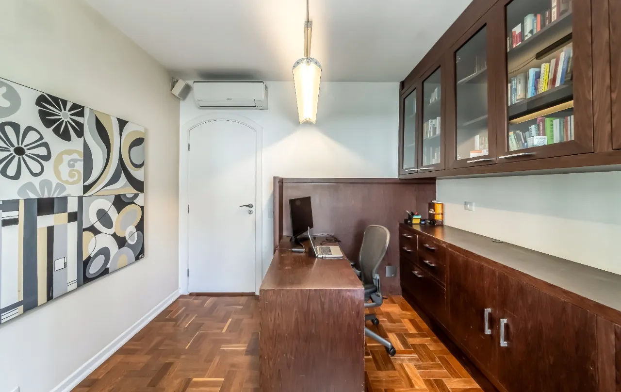 Apartamento reformado, com vista para as árvores e espaços pensados para viver o melhor do Itaim Bibi. – 22467