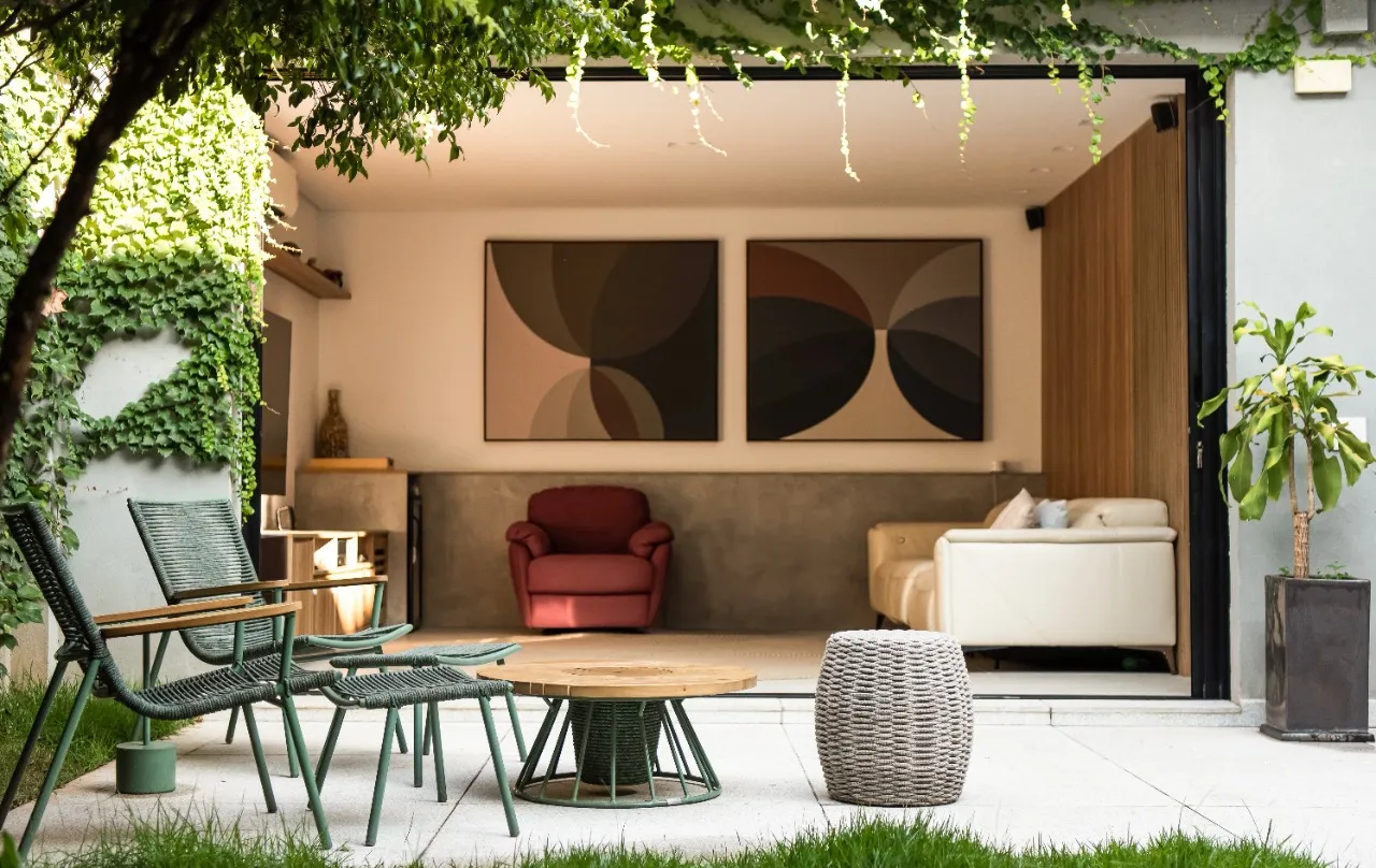 Casa contemporânea com projeto de Alex Haiashida, com jardim relaxante, na Vila Madalena. – 22472