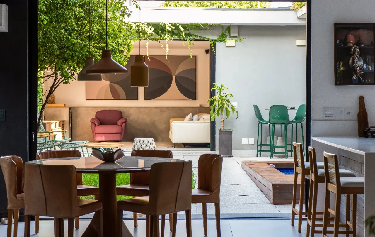 Casa contemporânea com projeto de Alex Haiashida, com jardim relaxante, na Vila Madalena. – 22472