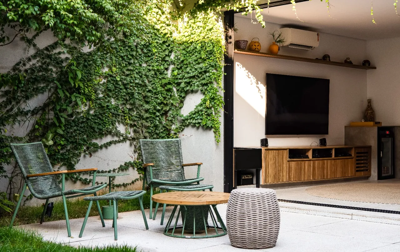 Casa contemporânea com projeto de Alex Haiashida, com jardim relaxante, na Vila Madalena. – 22472