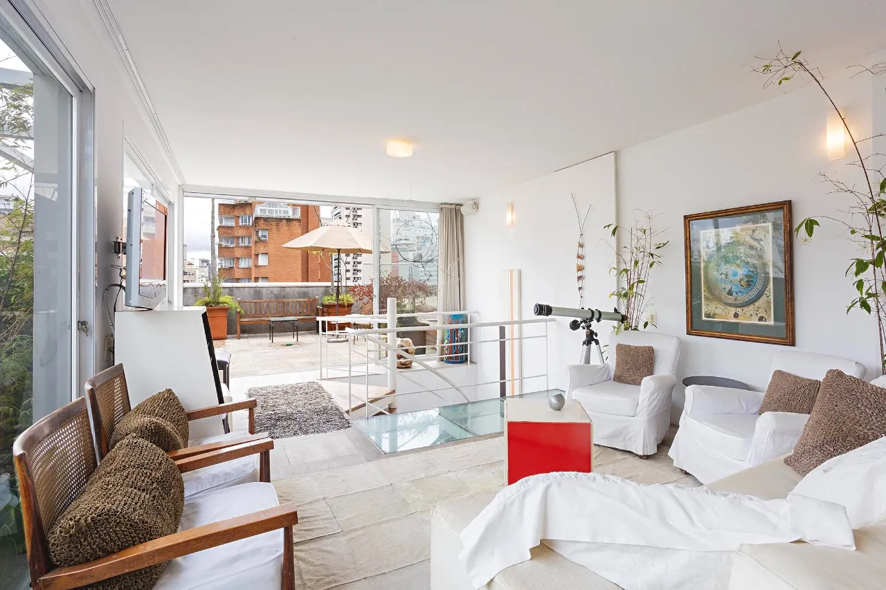 Cobertura Duplex com Piscina na Parte Plana dos Jardins – 22478