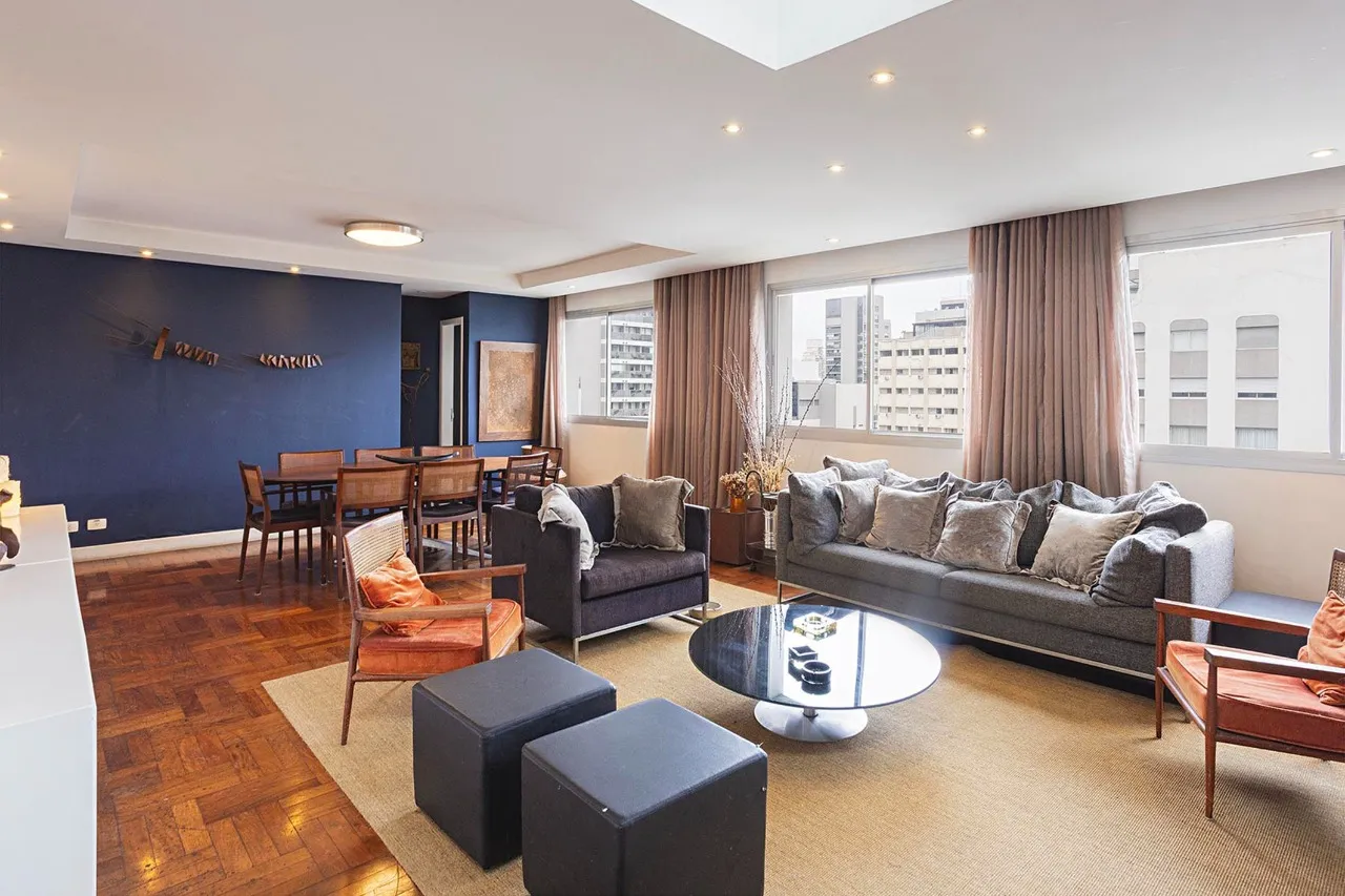 Cobertura Duplex com Piscina na Parte Plana dos Jardins – 22478