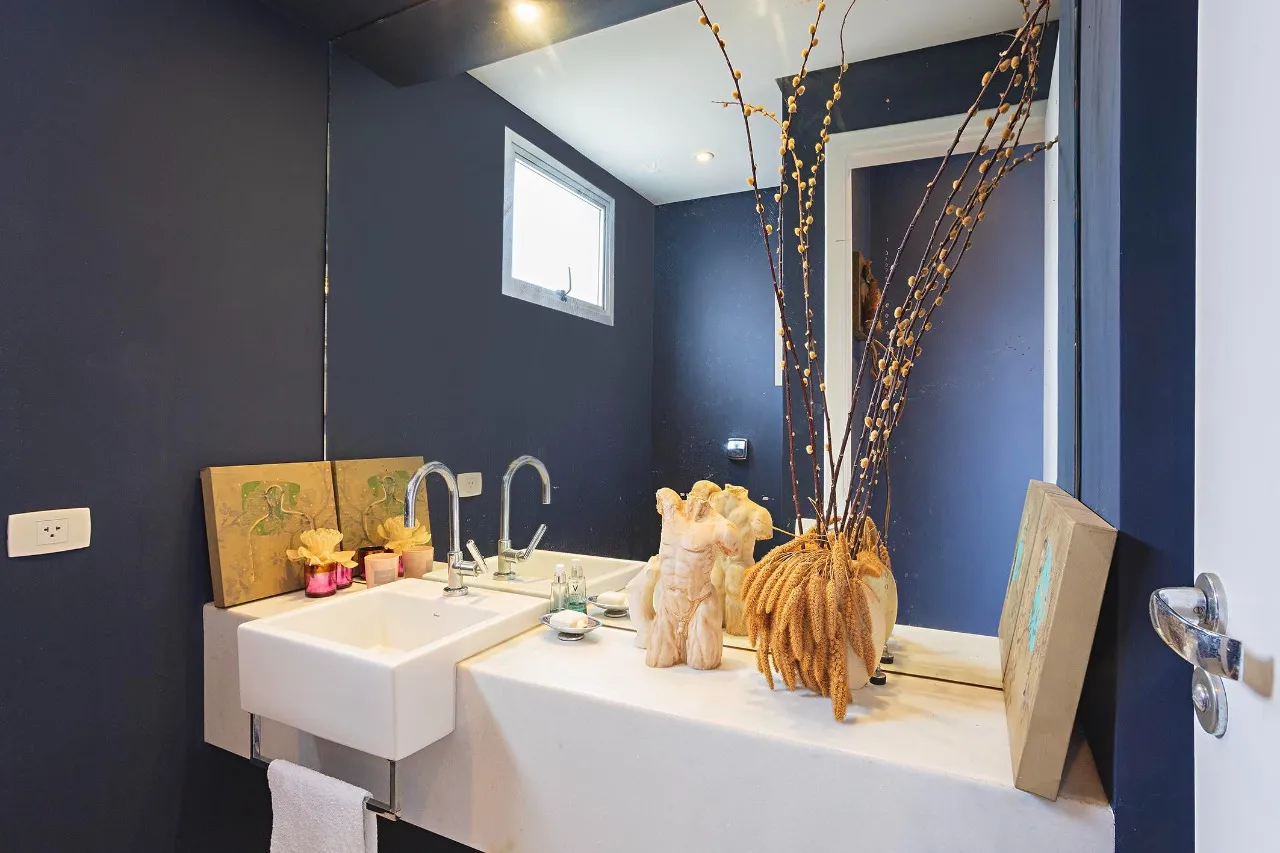 Cobertura Duplex com Piscina na Parte Plana dos Jardins – 22478