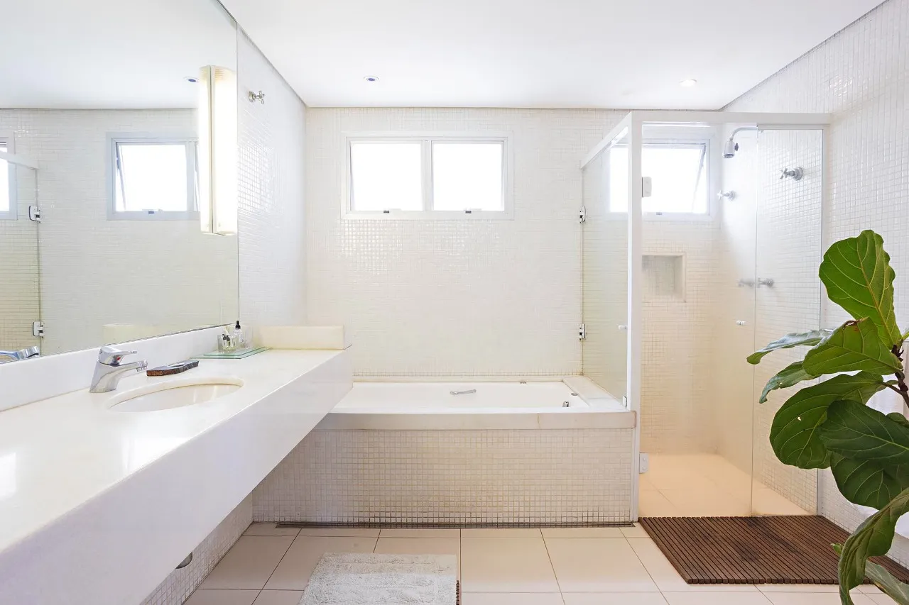 Cobertura Duplex com Piscina na Parte Plana dos Jardins – 22478
