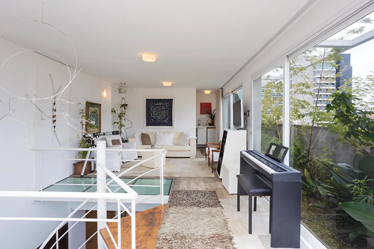 Cobertura Duplex com Piscina na Parte Plana dos Jardins – 22478