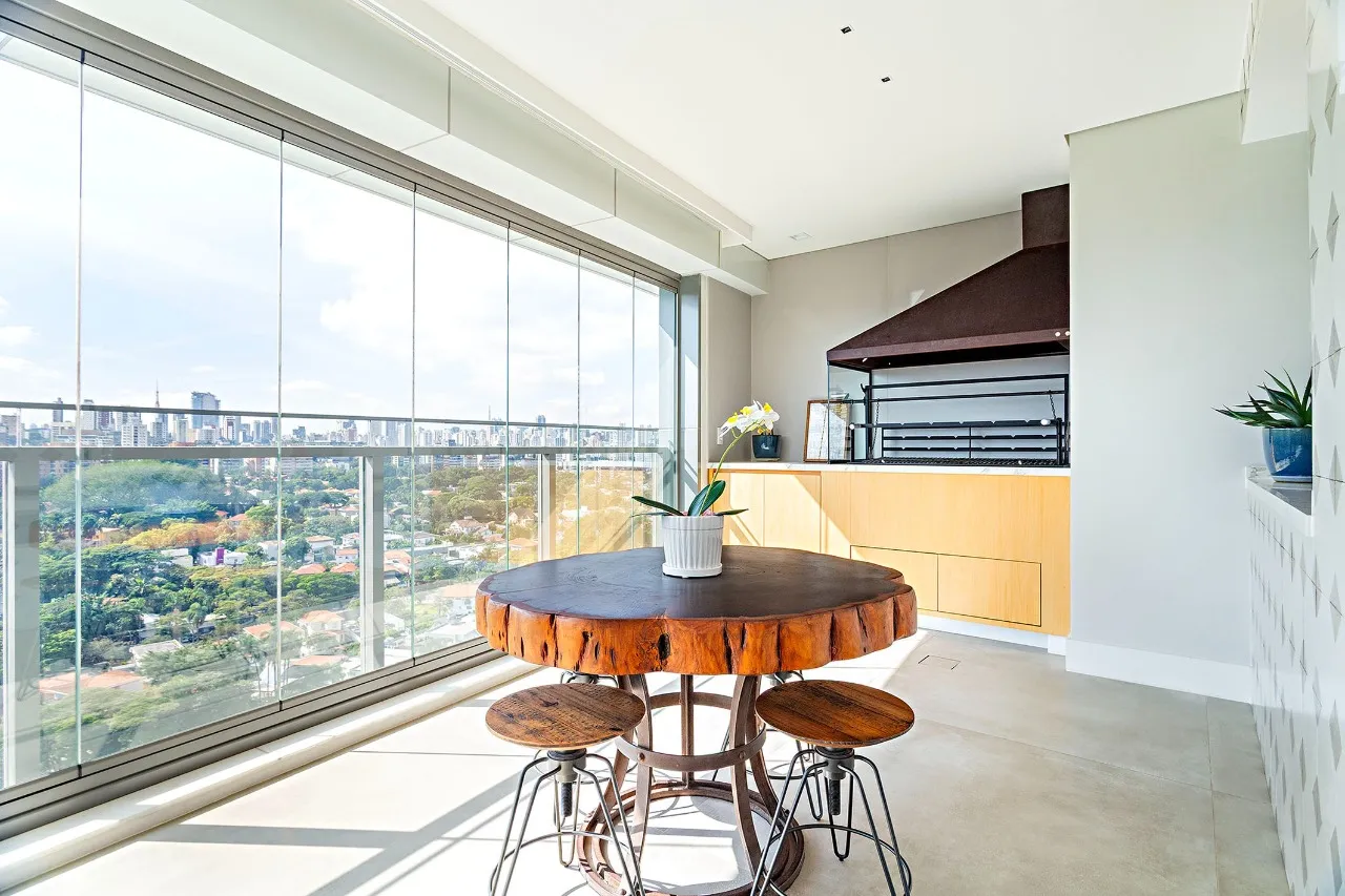 Apartamento com vista aberta entre Alto de Pinheiros e Pinheiros – 22487