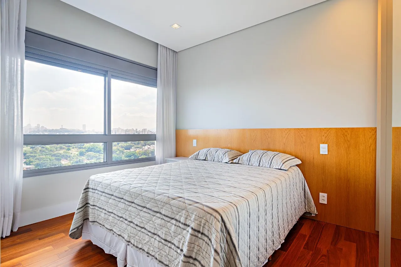 Apartamento com vista aberta entre Alto de Pinheiros e Pinheiros – 22487