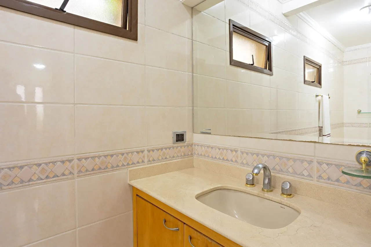 Casa com 300 metros na melhor rua do Jardim Luzitânia – 22490