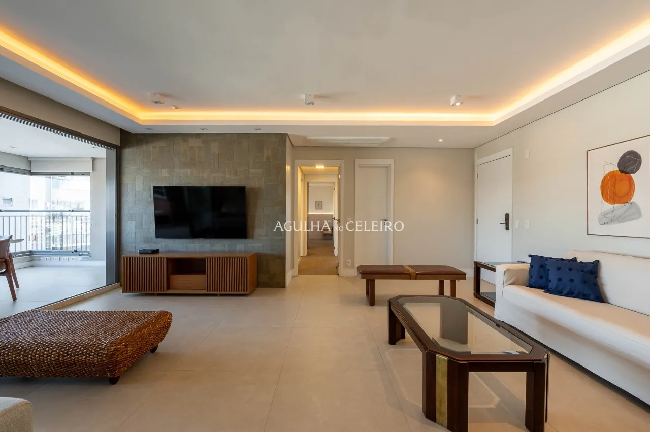 Apartamento lindo e mobiliado para locação em Moema. – 22491