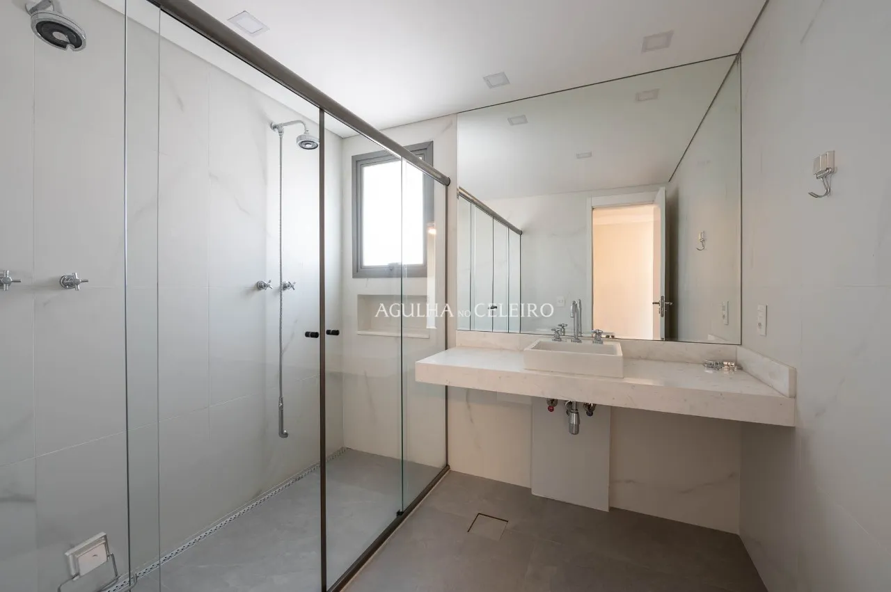 Apartamento lindo e mobiliado para locação em Moema. – 22491