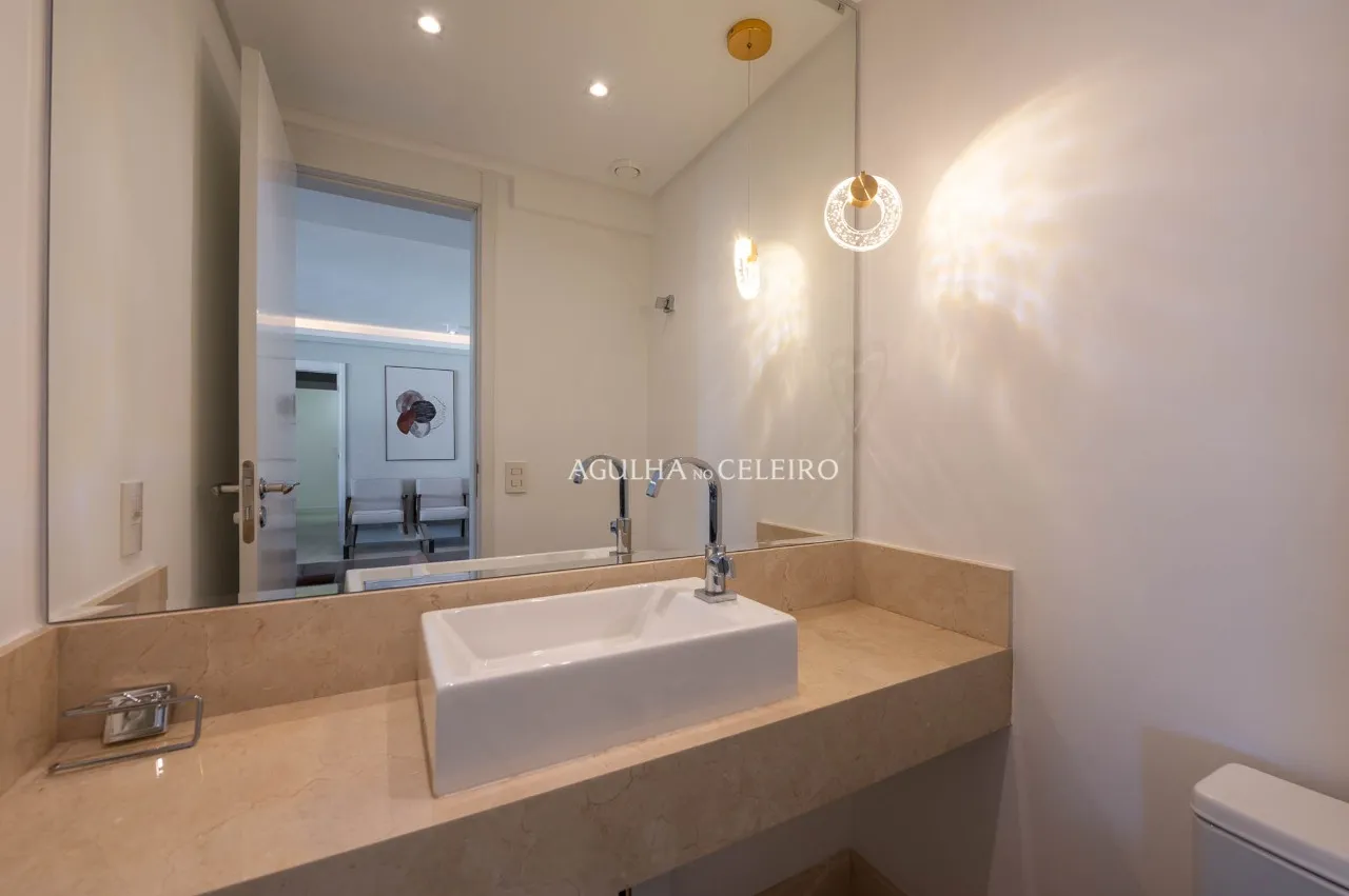Apartamento lindo e mobiliado para venda e locação em Moema. – 22491