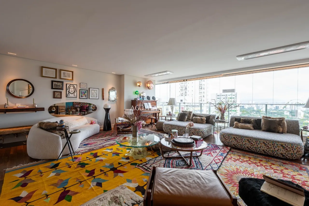 Um refúgio exclusivo com vista permanente para o Jardins. – 9488